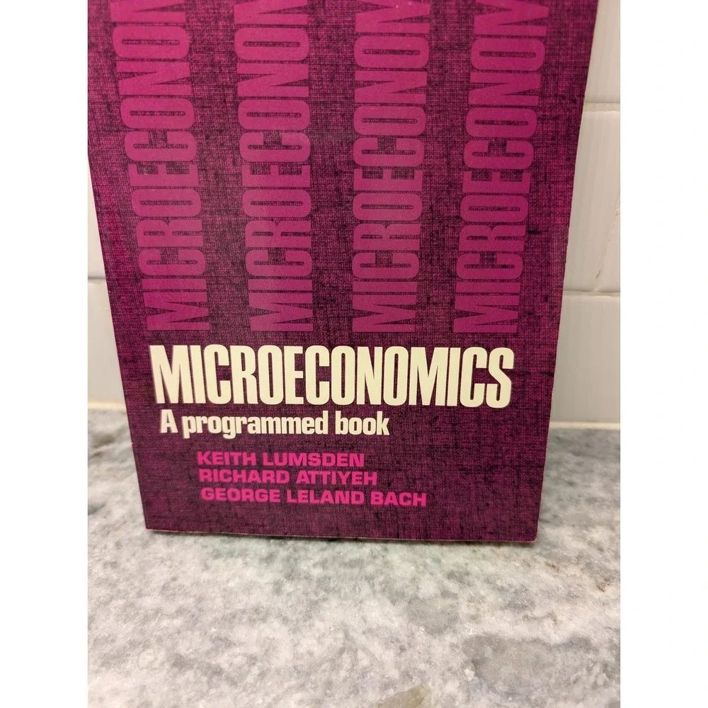 MACROECONOMICS: A‎ PROGRAMMED BOOK Prentice Hall 2nd Edition